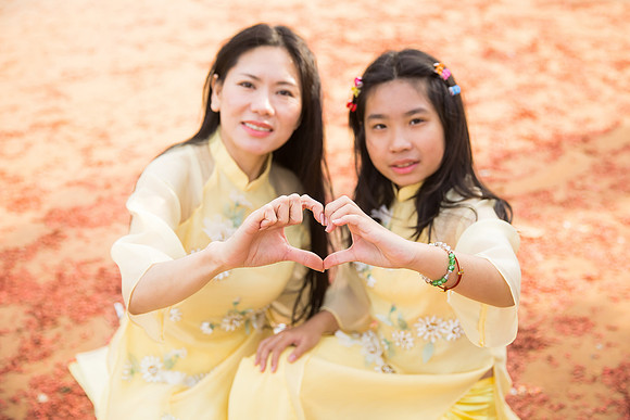 mother and daughter lunar new year viet tet photo orange county los angeles wedding photographer-83