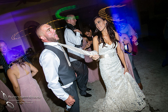 Wedding photo at Lake Oak Meadows, Temecula Winery by Photographer of Photoquest Studio
