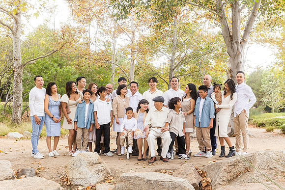 outdoor family photo in irvine by orange county wedding photographer tram bill (37)