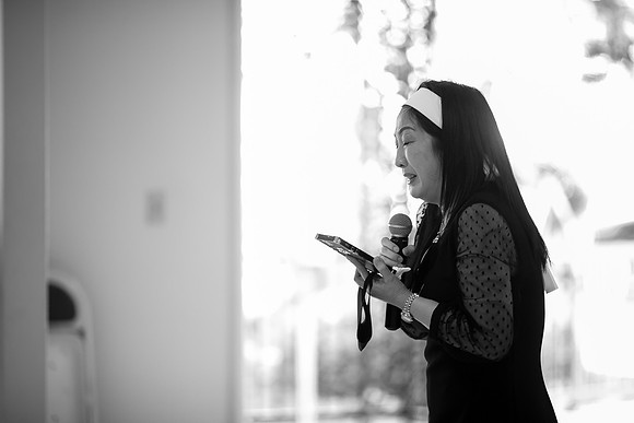 Hien's Mom Funeral-B&W (393)