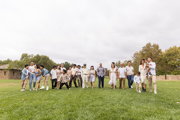outdoor family photo in irvine by orange county wedding photographer tram bill (207)