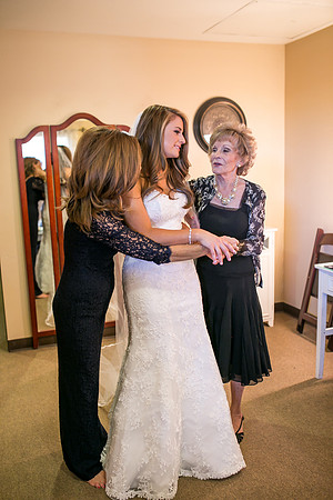 Beautiful wedding at Wiens Family Cellars Temecula Winery - Sarah & Shawn