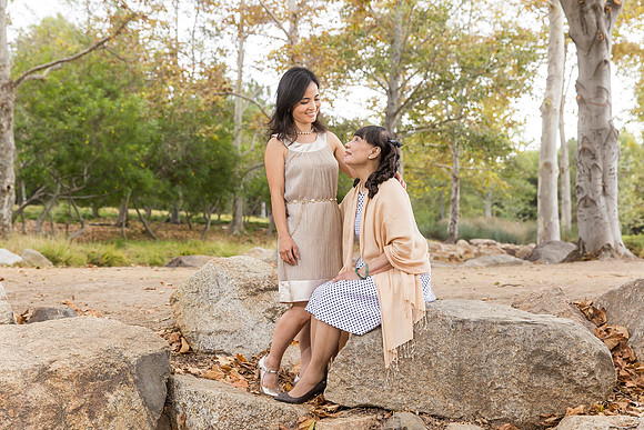 outdoor family photo in irvine by orange county wedding photographer tram bill (174)