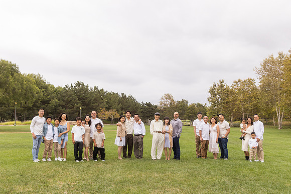 outdoor family photo in irvine by orange county wedding photographer tram bill (198)