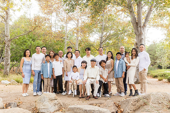 outdoor family photo in irvine by orange county wedding photographer tram bill (38)