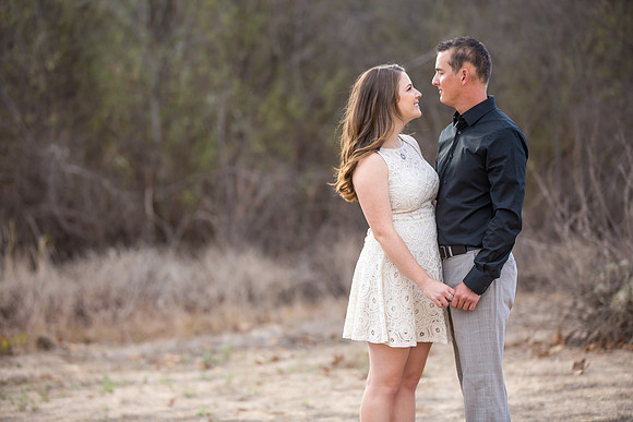 Southern California Engagement with nature in fall Photos in Fallbrook, San Diego by Temecula Winery Wedding Photographer, Sarah & Shawn