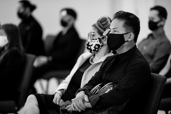 Hien's Mom Funeral-B&W (366)
