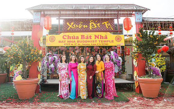 lunar new year viet tet photo orange county los angeles temecula riverside wedding photographer (10)